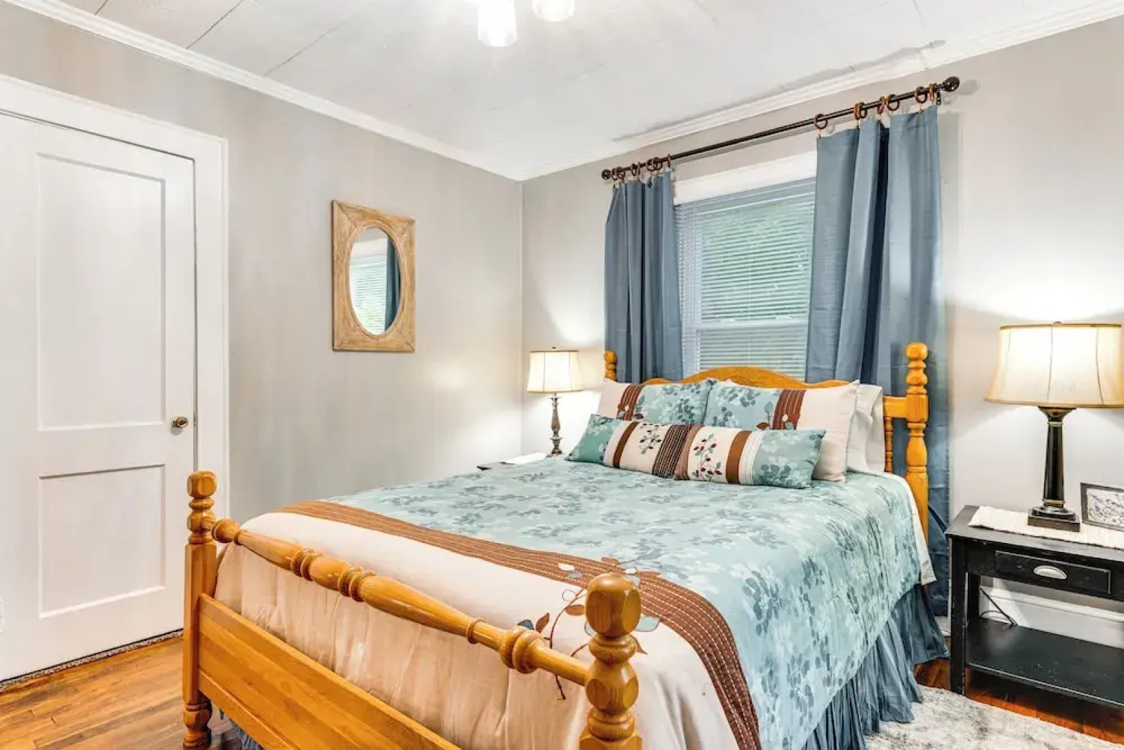 3 Mi to Dtwn & Holiday Events! Forest City Retreat