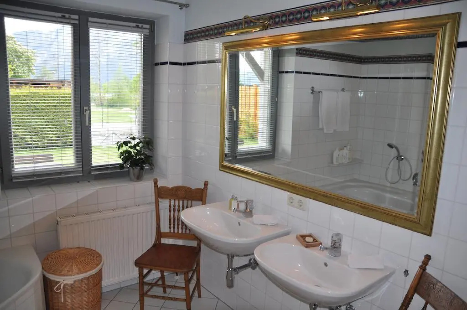 Vom Garten in den See!