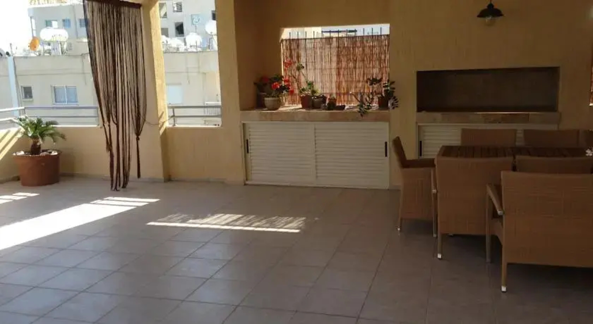 Aristo Paradise Complex