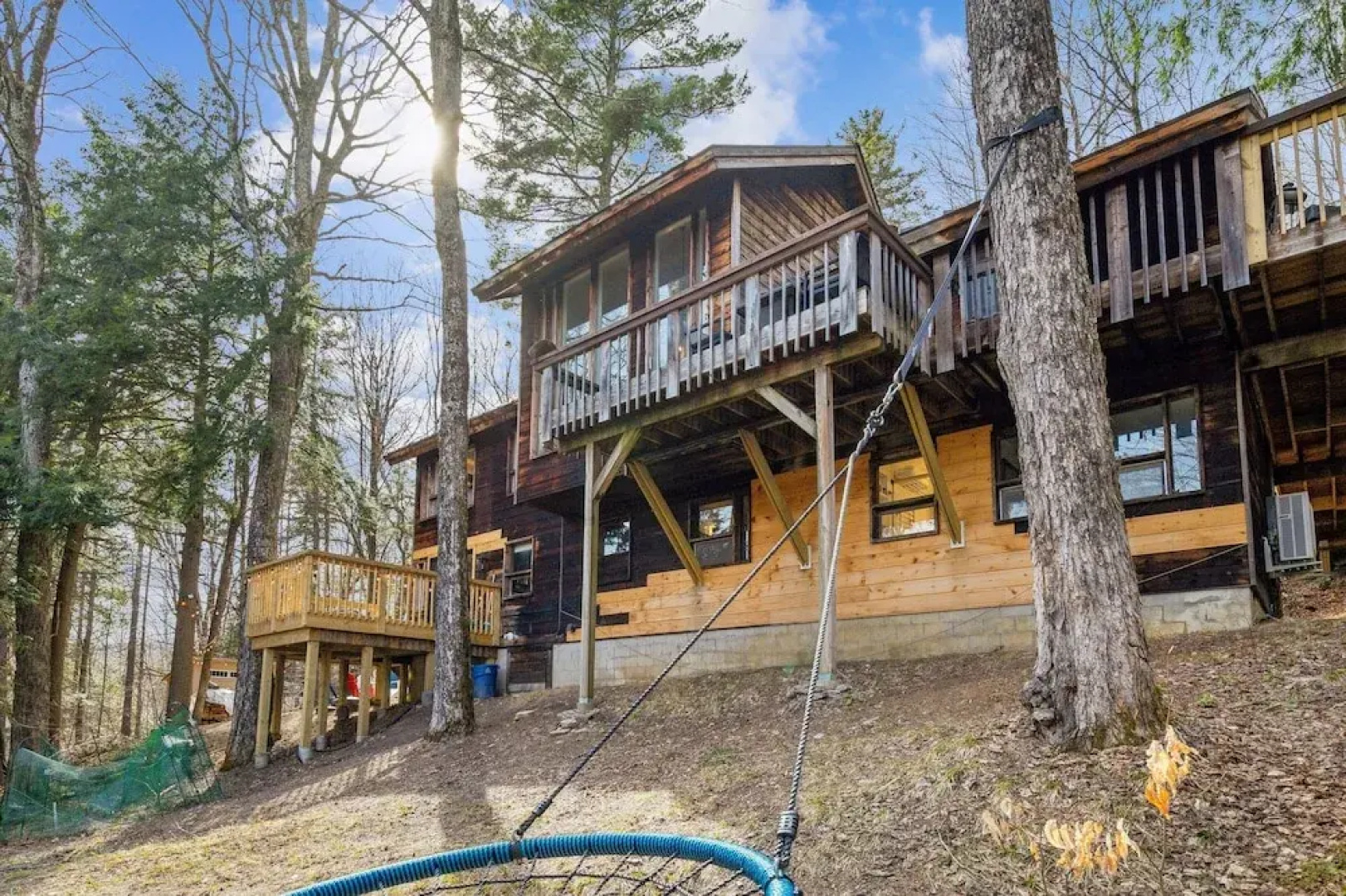 Serene Architect-designed Vermont Chalet 4 Bedroom Home