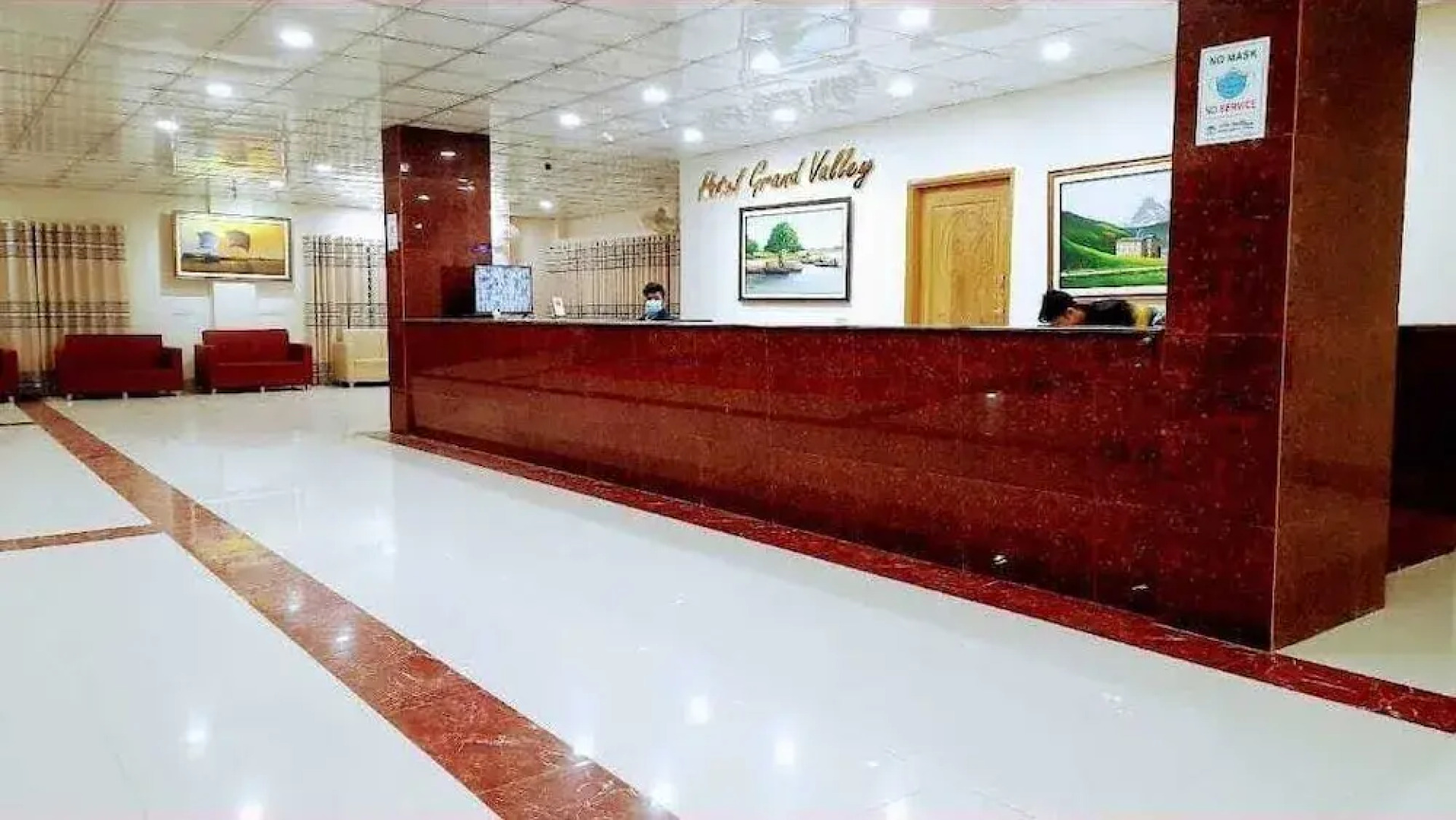 Hotel Grand Valley