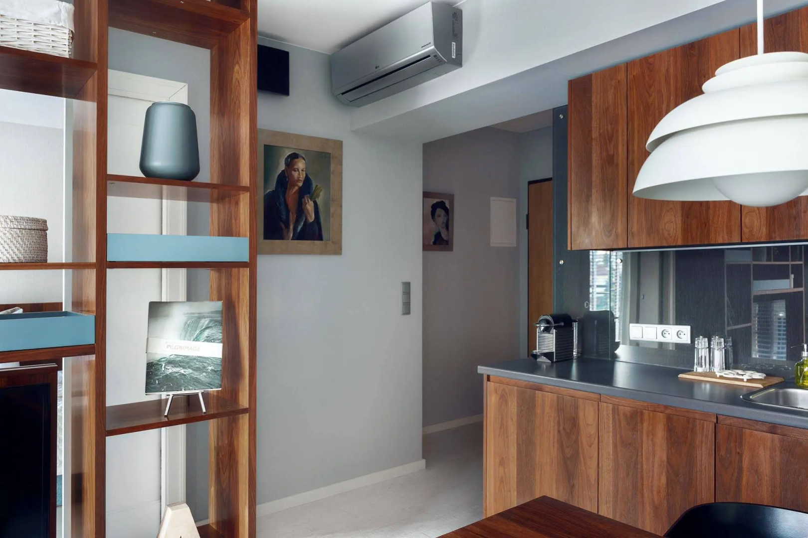 Jovi ApartHotel