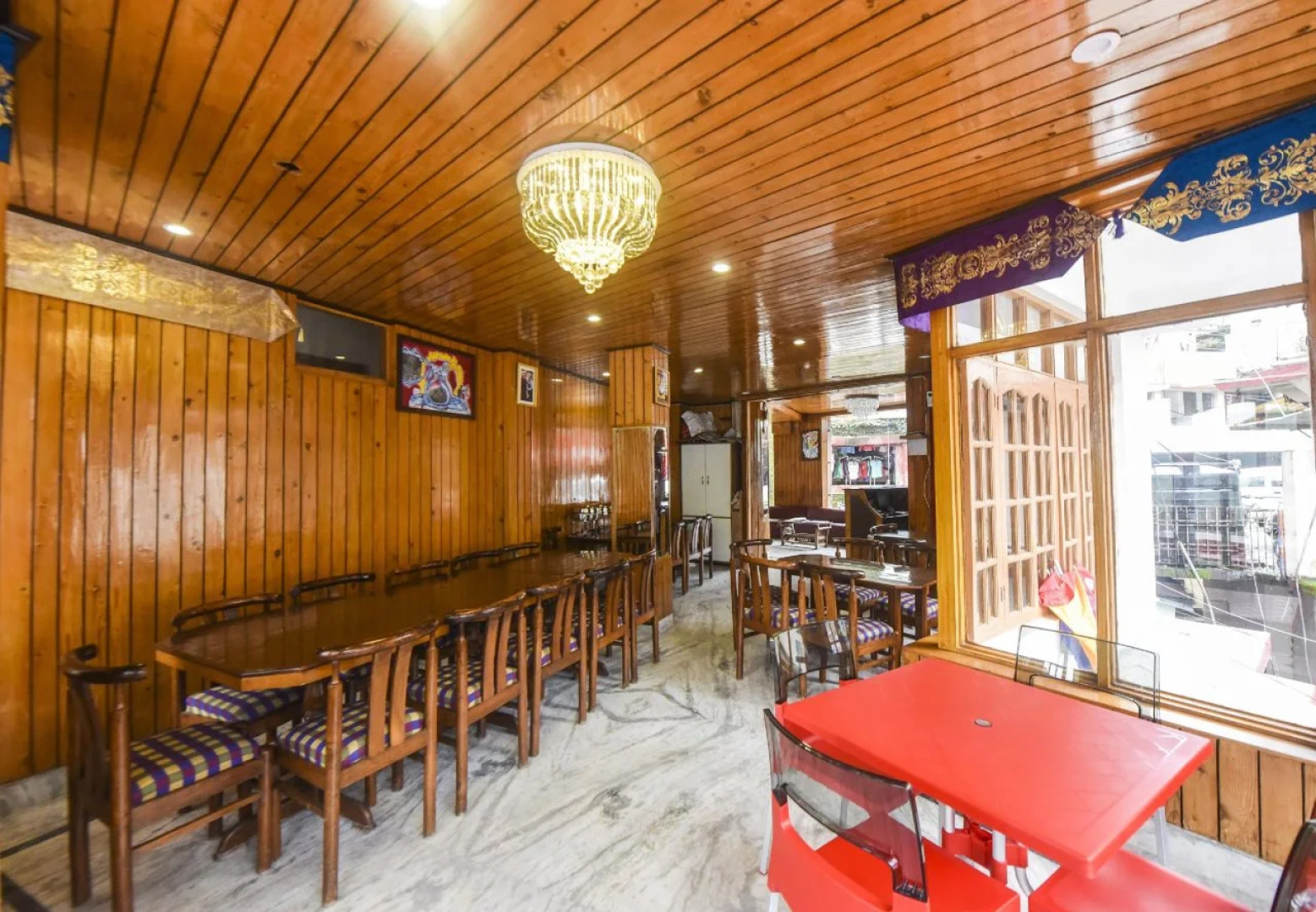 OYO 4751 Hotel Akashdeep