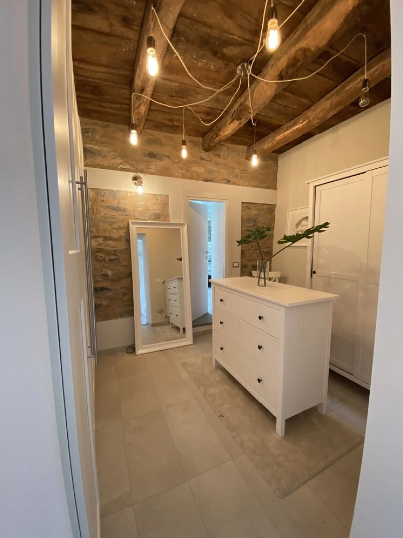 Fosdinovo 5-bed Villa- a Tranquil Retreat