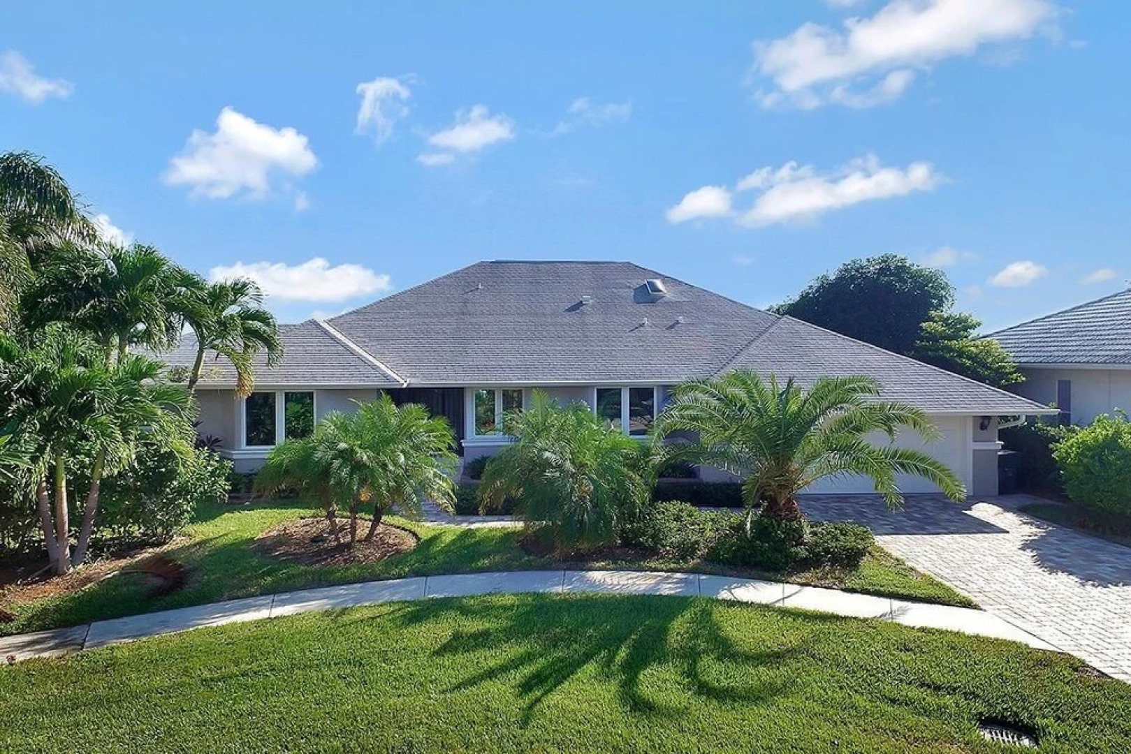 WH1074 3 Bedroom Holiday Home by Marco Naples Vacation Homes