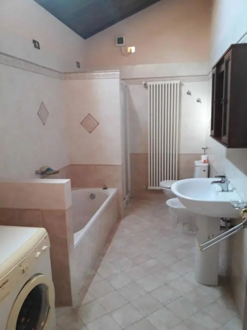 Appartamento in piazza Umberto I a Poviglio(RE)