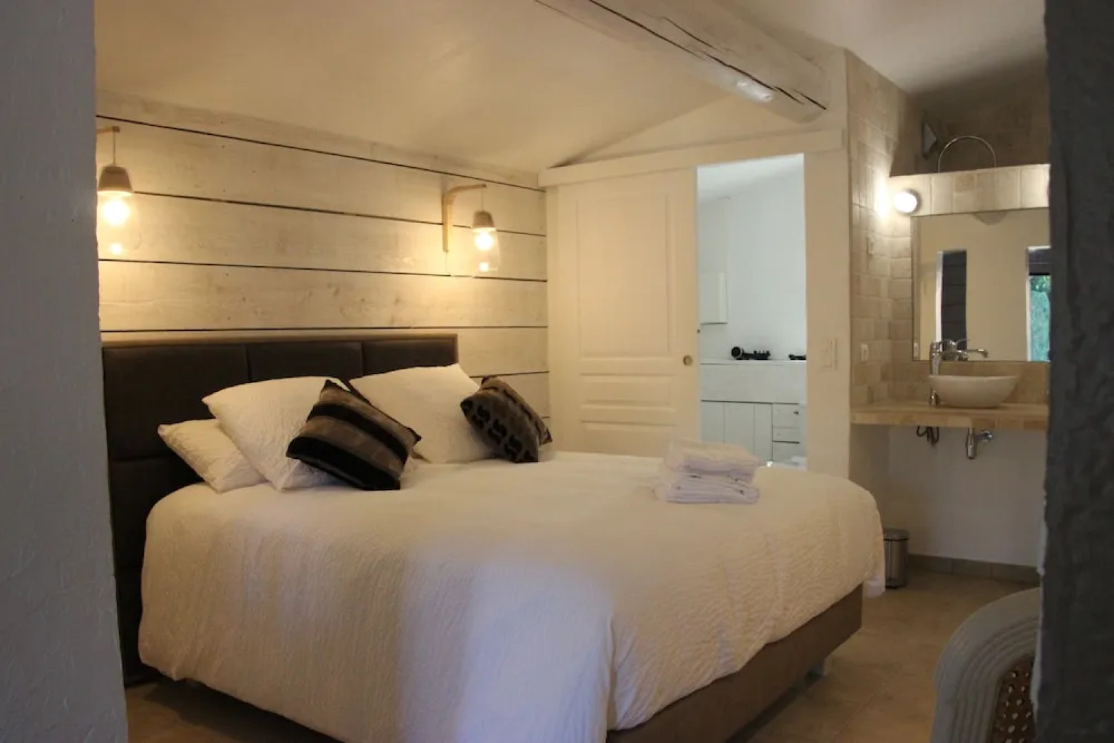 Hameau Fleur de Pierres B&B