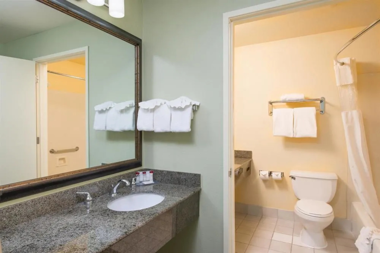 Ramada West Sacramento Hotel and Suites