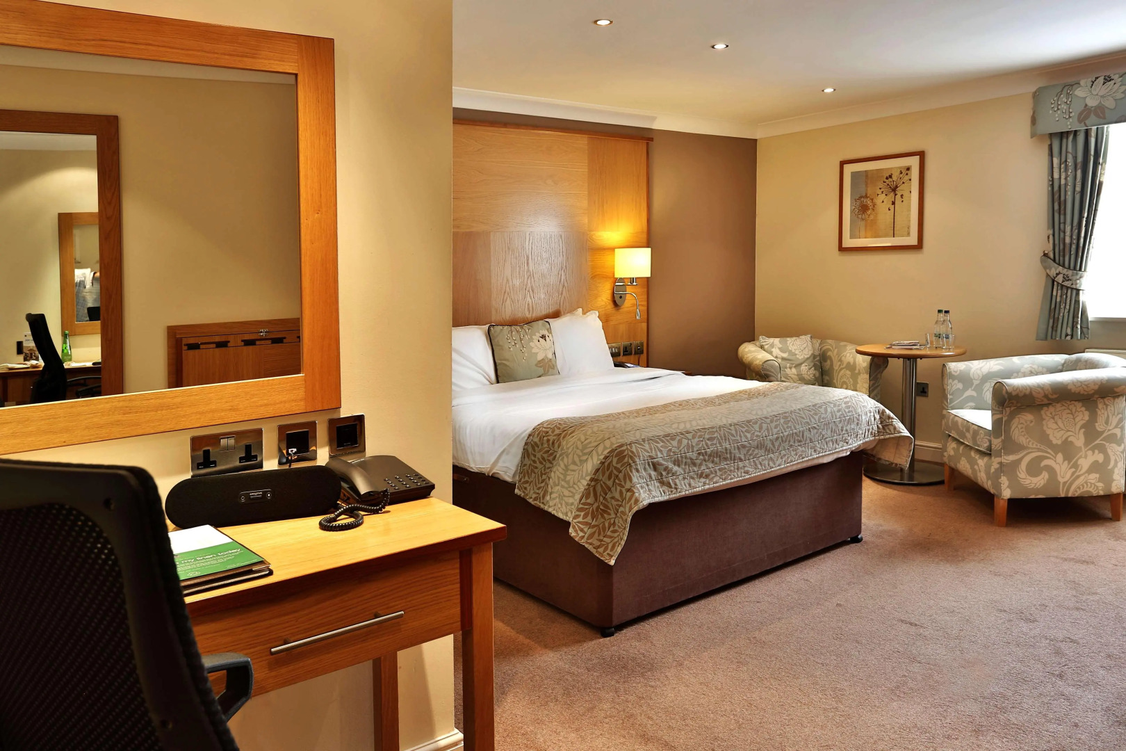 Crowne Plaza East Midlands Airport by IHG