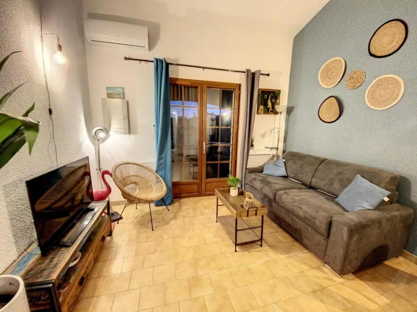 Superbe Duplex aux Saintes terrasse plein sud 3***