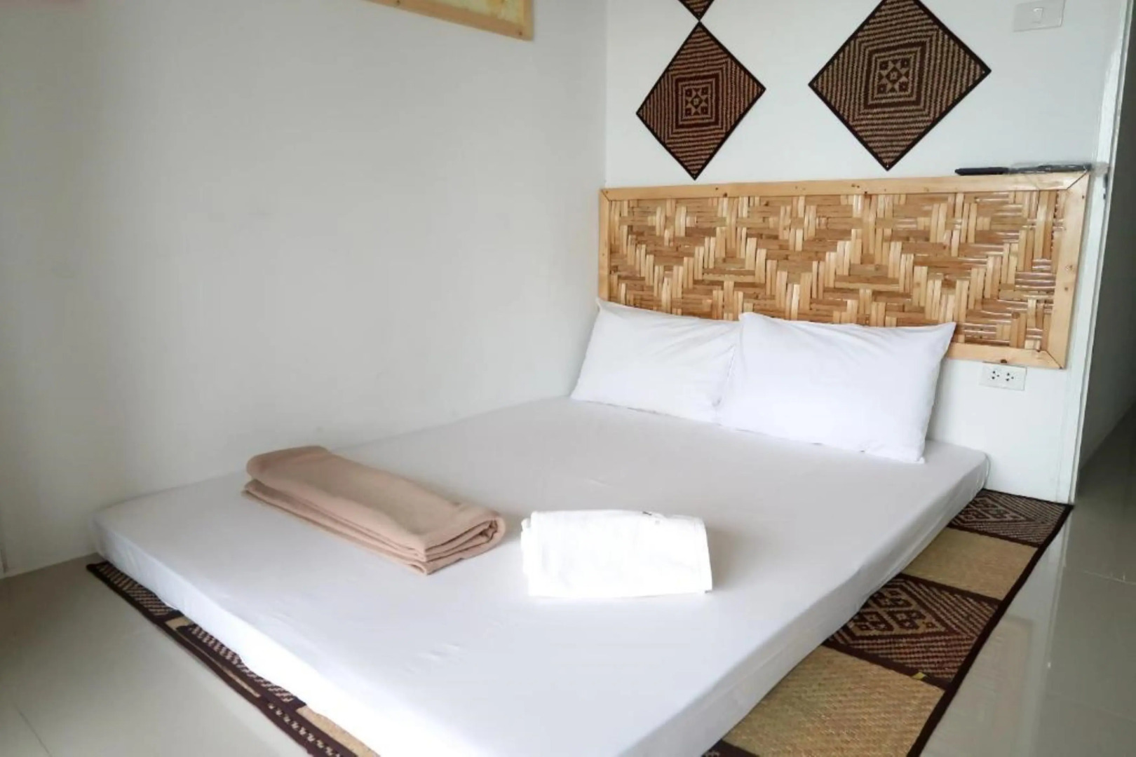 Baan URT Suratthani Airport Hotel