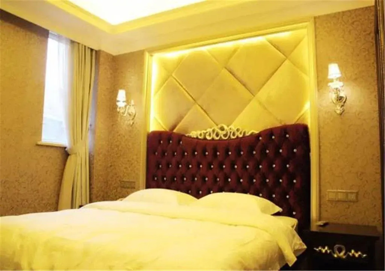 Yibinbandao Holiday Hotel