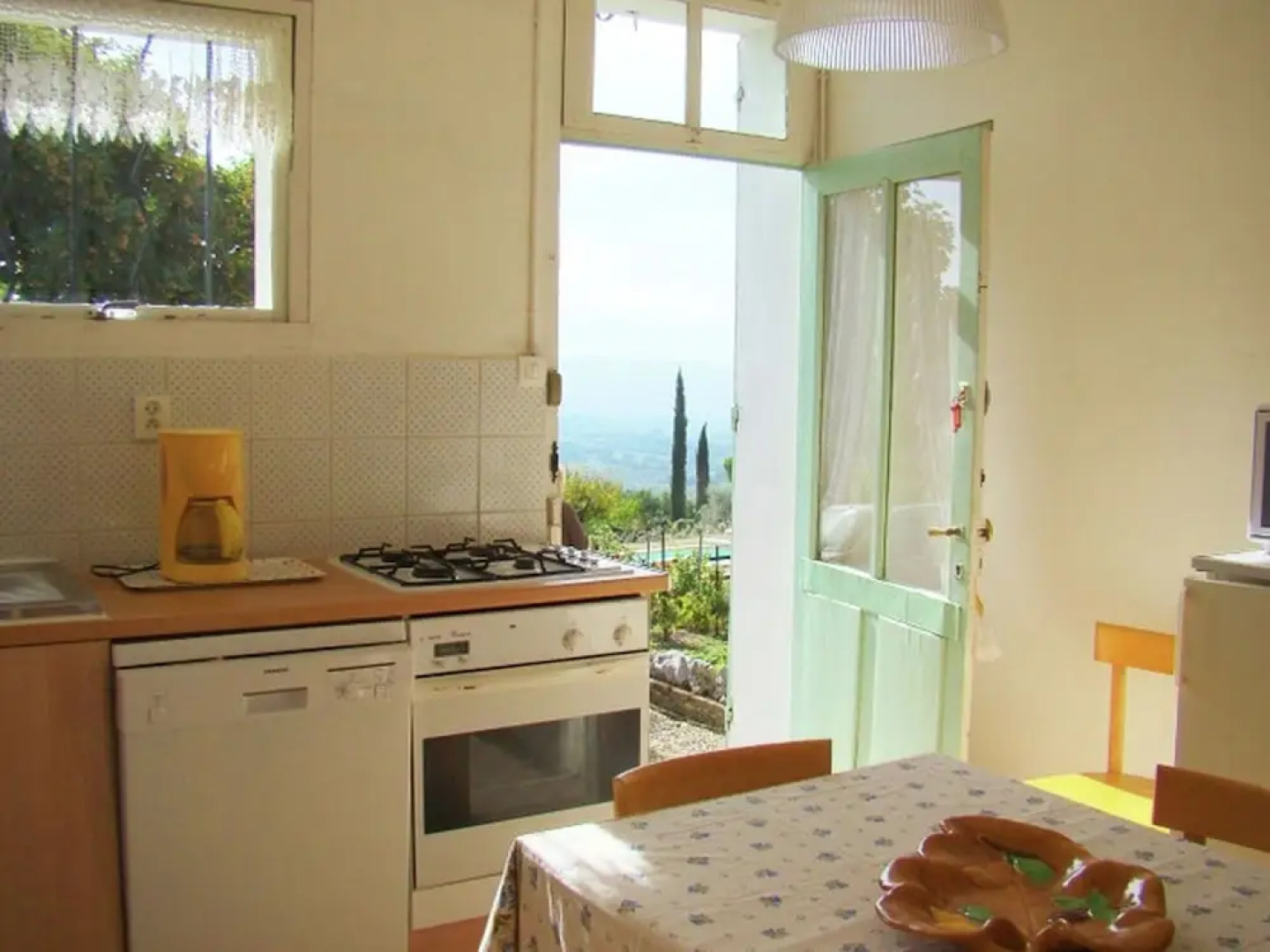 Lovely Holiday Home in Saint-saturnin-lès-apt With Pool