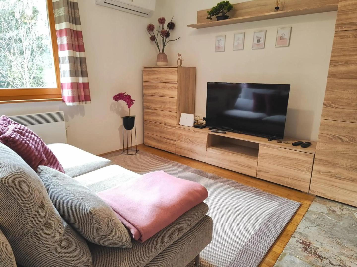 Sweet Stay Forest House