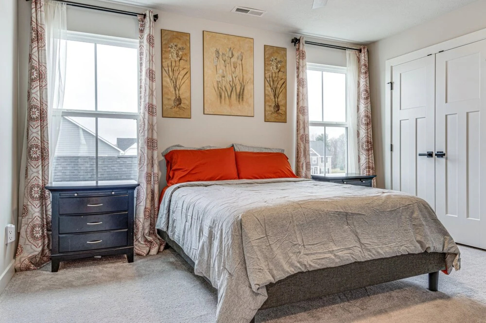 Bright Plainfield Home ~ 14 Mi to Indianapolis!