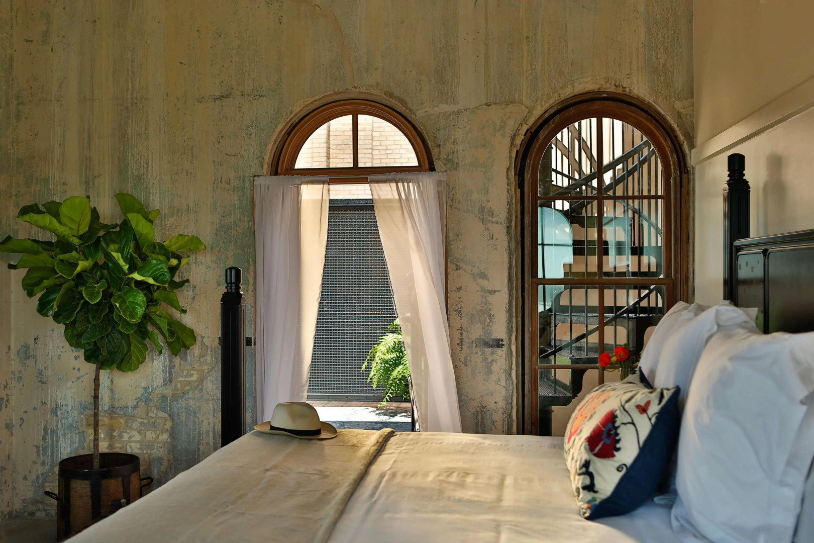 Hotel Emma at Pearl on the Riverwalk