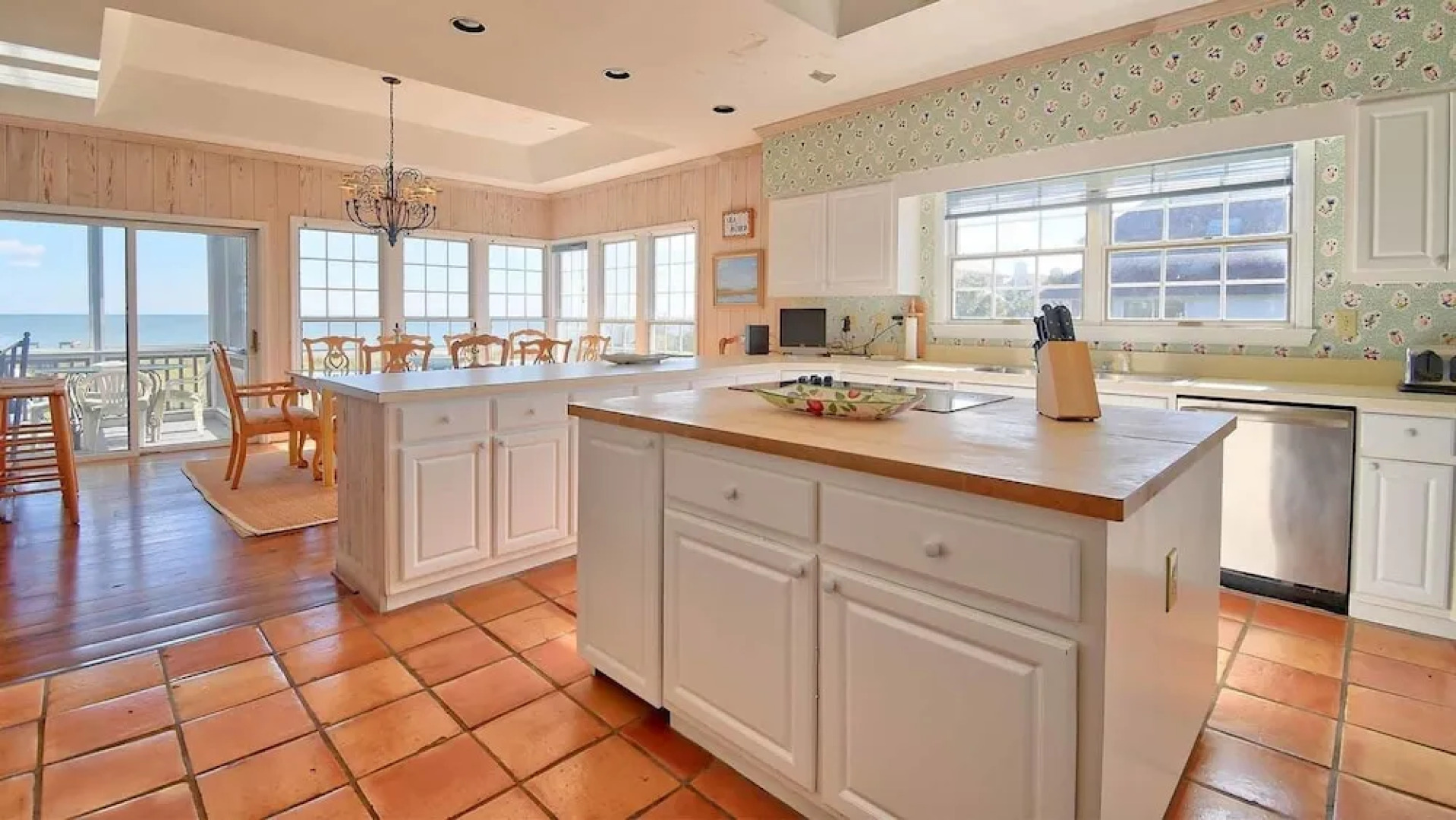 141 Sea Spray 4 Br Home by RedAwning