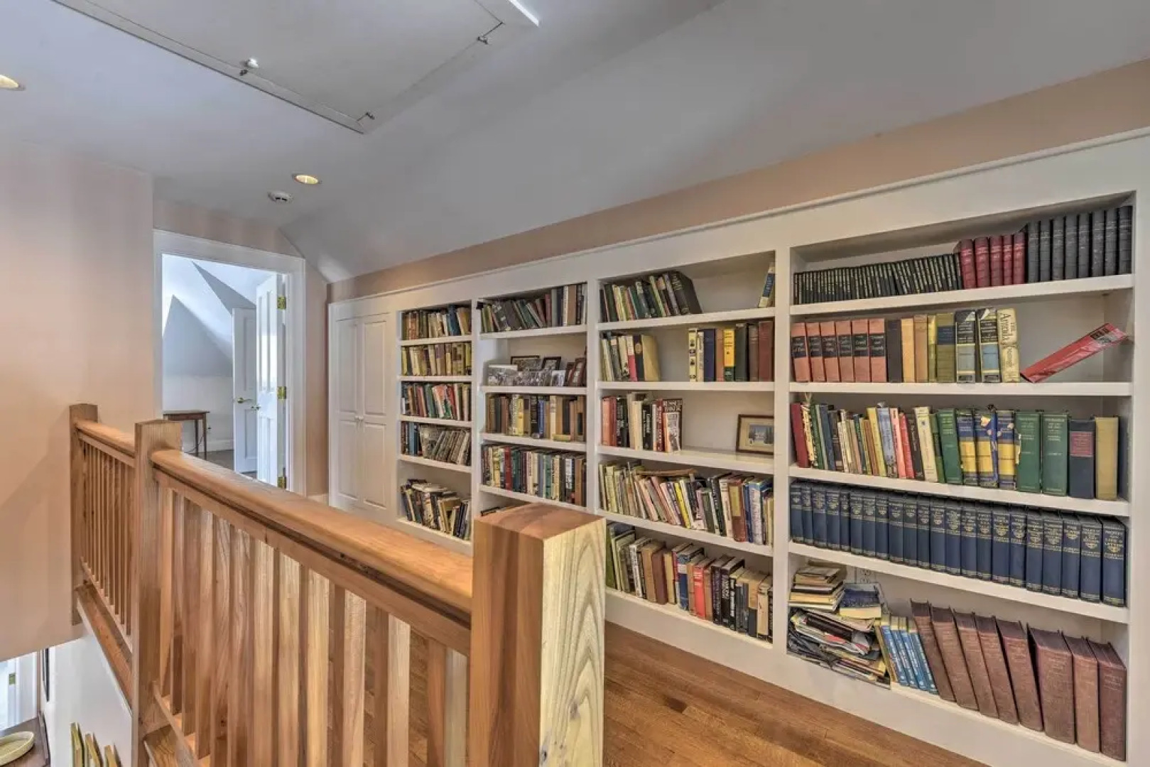 Waterfront Ipswich Escape: 2 Miles to Crane Beach!