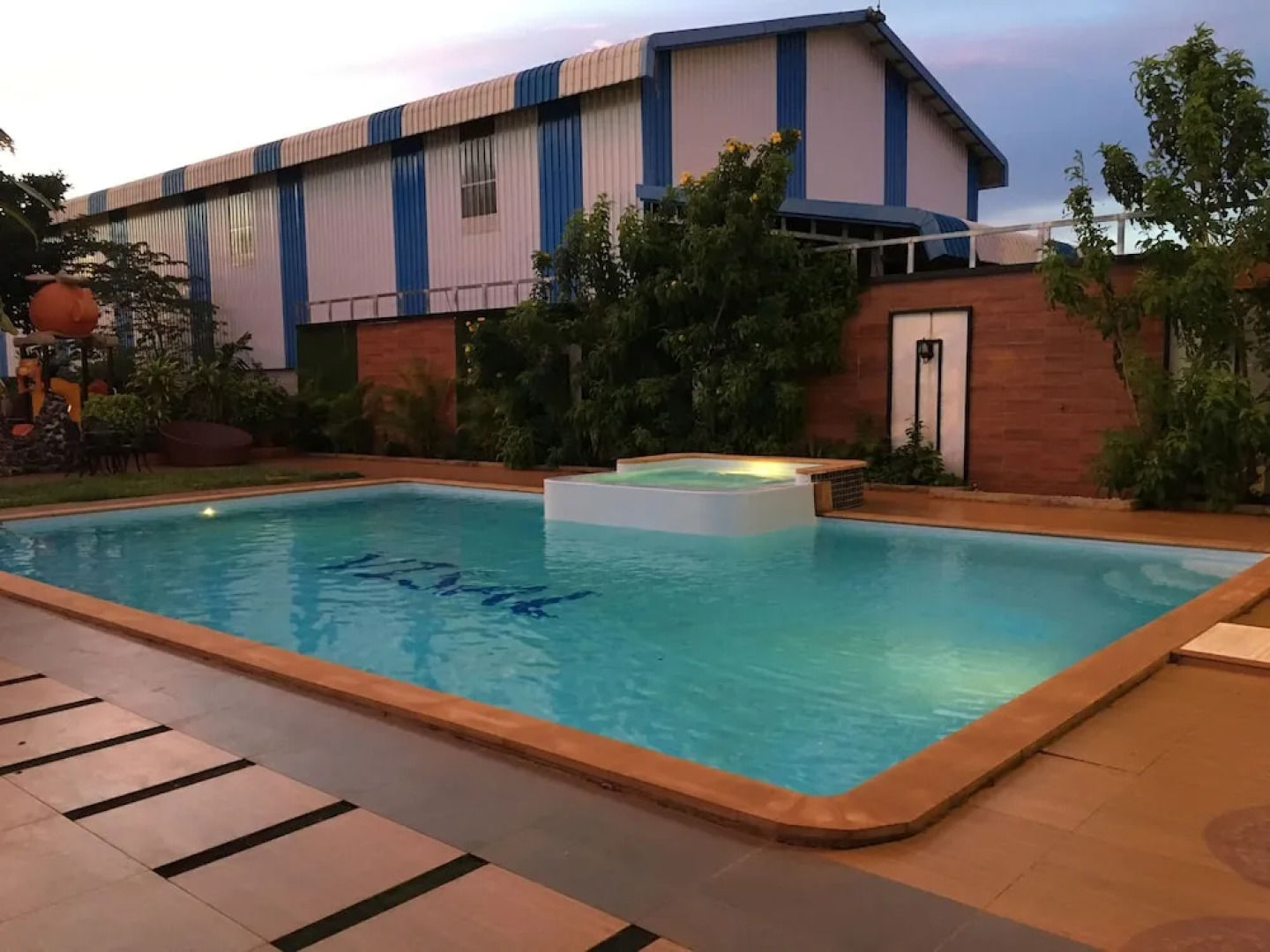 Rattanakvisal Boutique