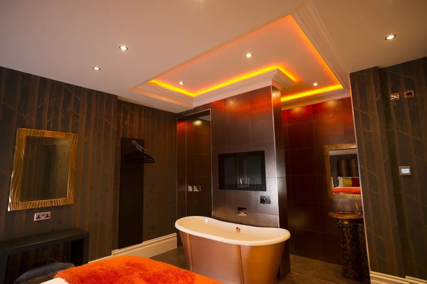 Mode Breck Apartments