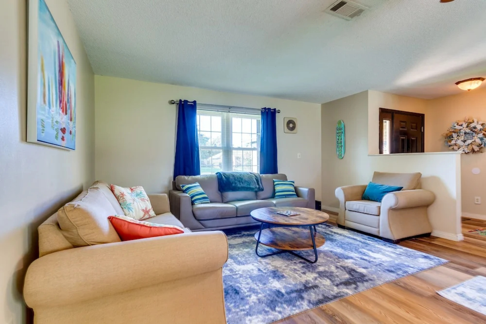 Gulf Breeze Oasis w/ Patio, Grill & Beach Chairs