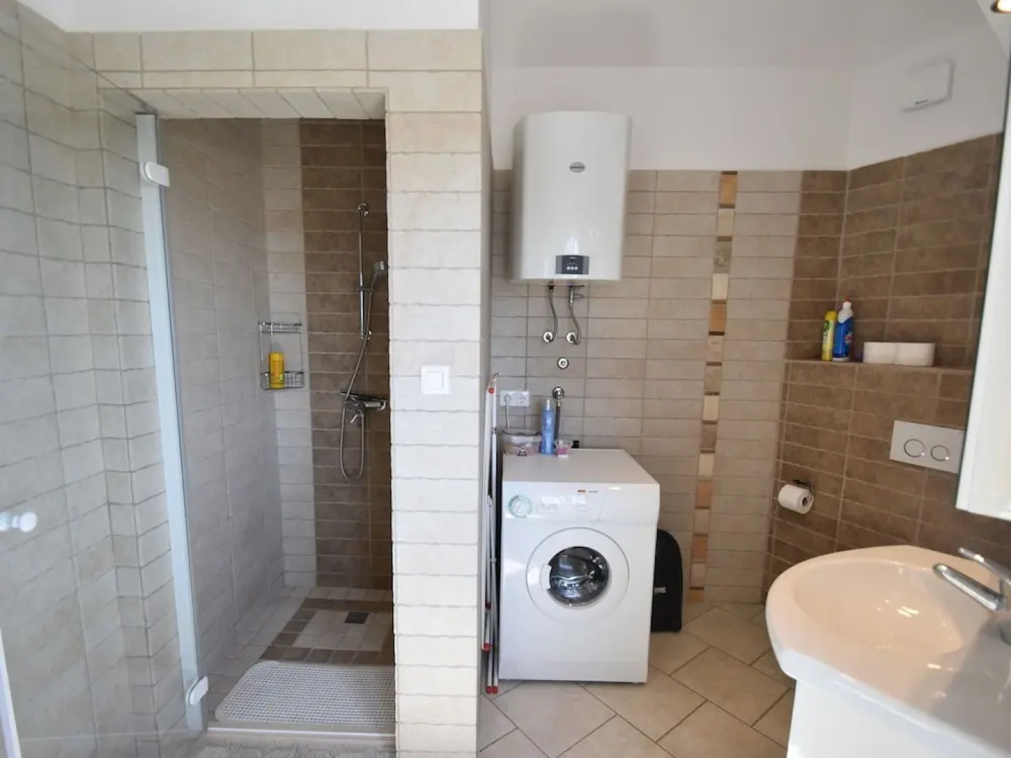 Spacious Apartment in Novi Vinodolski With Swimming Pool