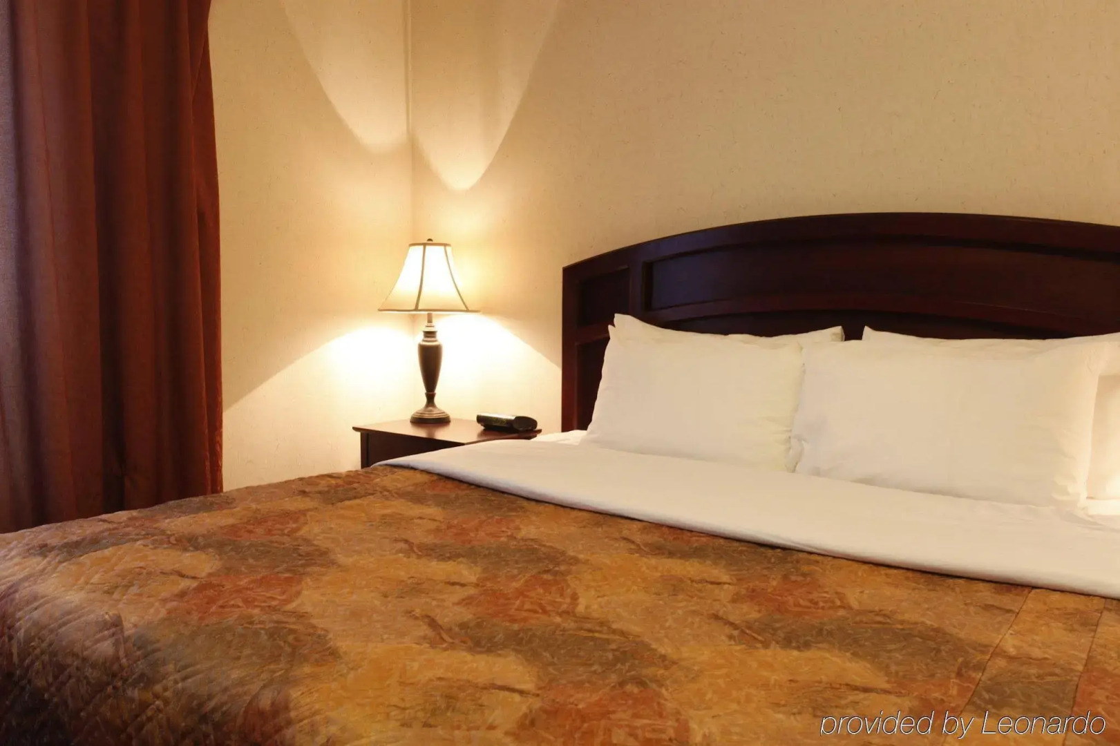 Pomeroy Inn & Suites Fort St. John