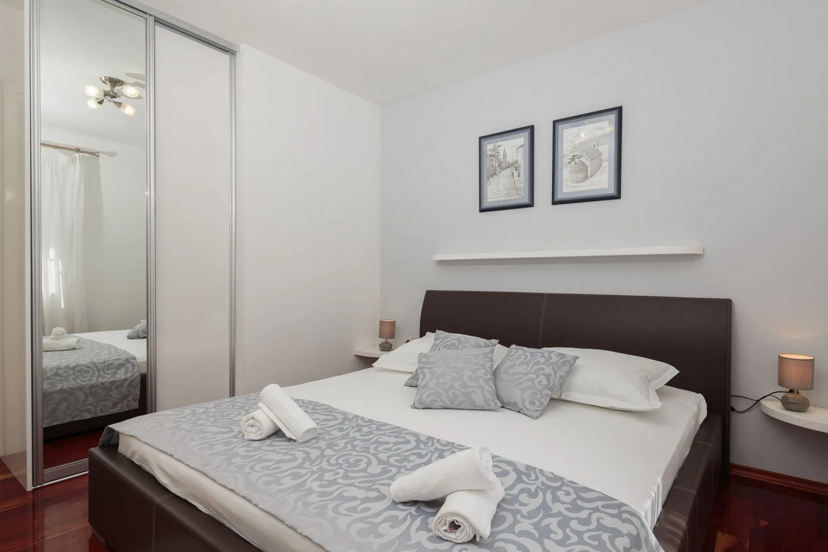 Holiday house Andre - swimming pool Nerezisca, Island Brac