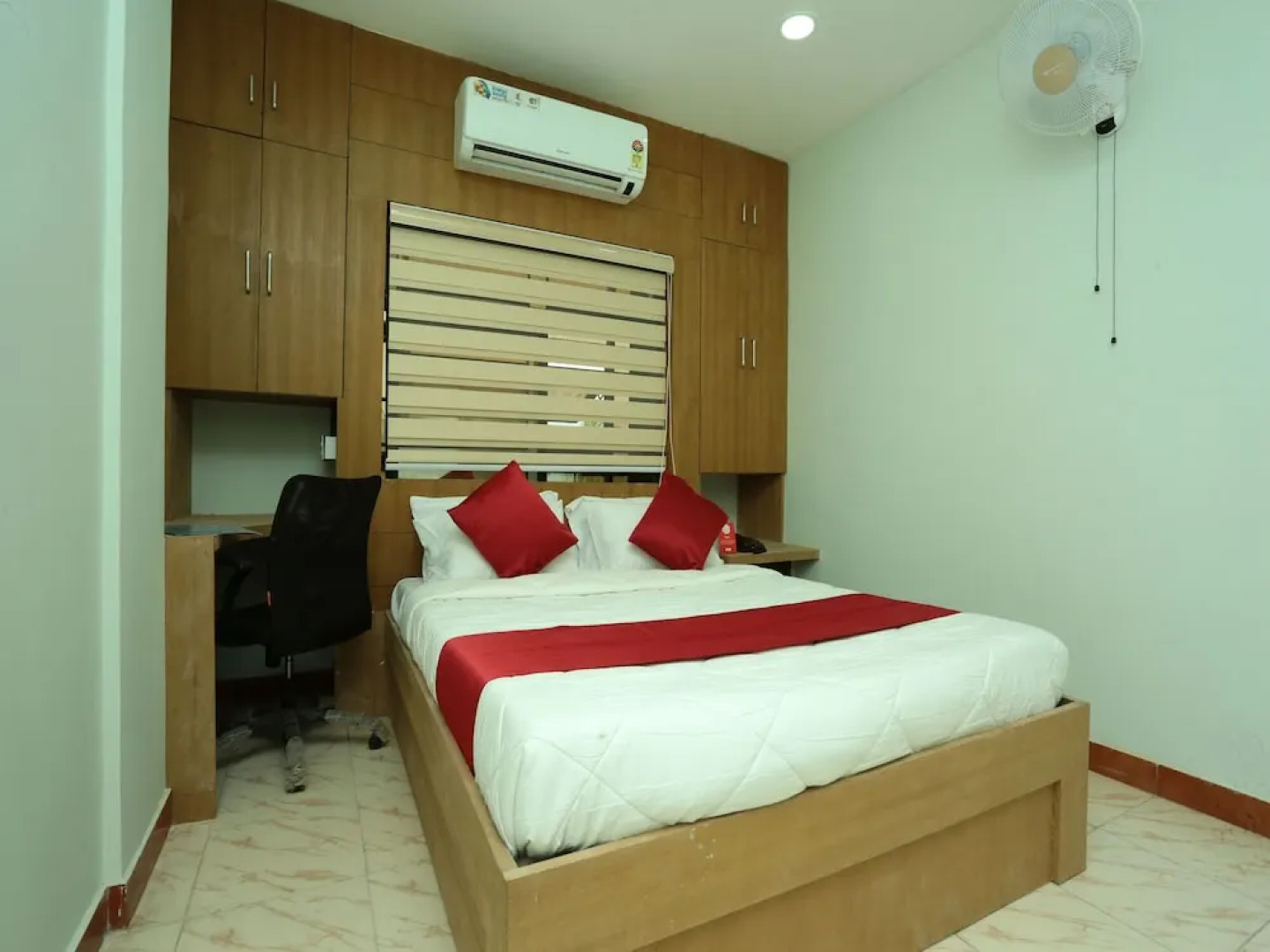 OYO 12851 Structural Homes