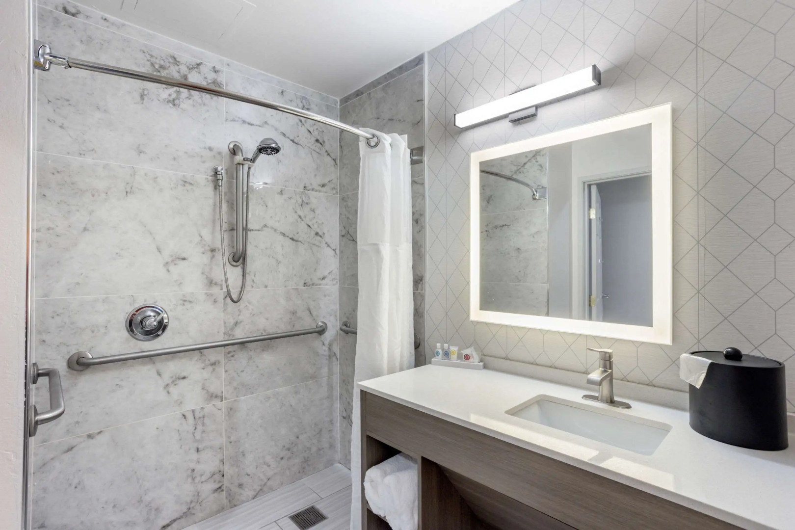 Comfort Inn & Suites Voorhees/Mt. Laurel