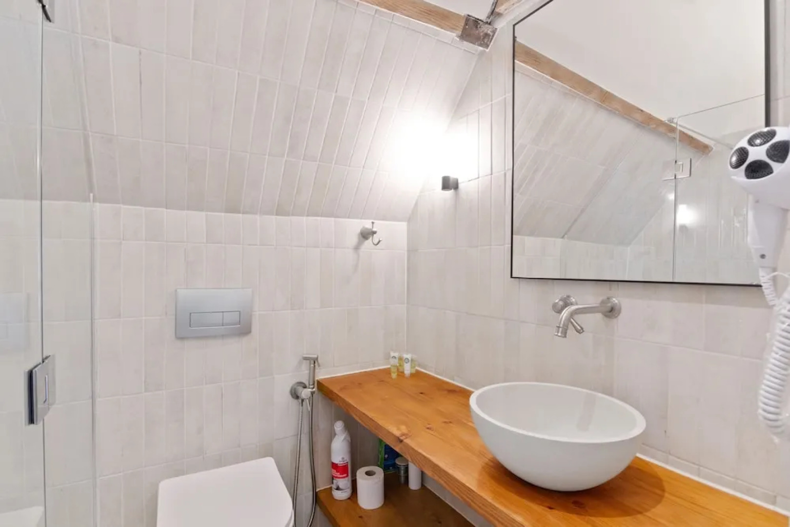 The Manor at Minstrel Court