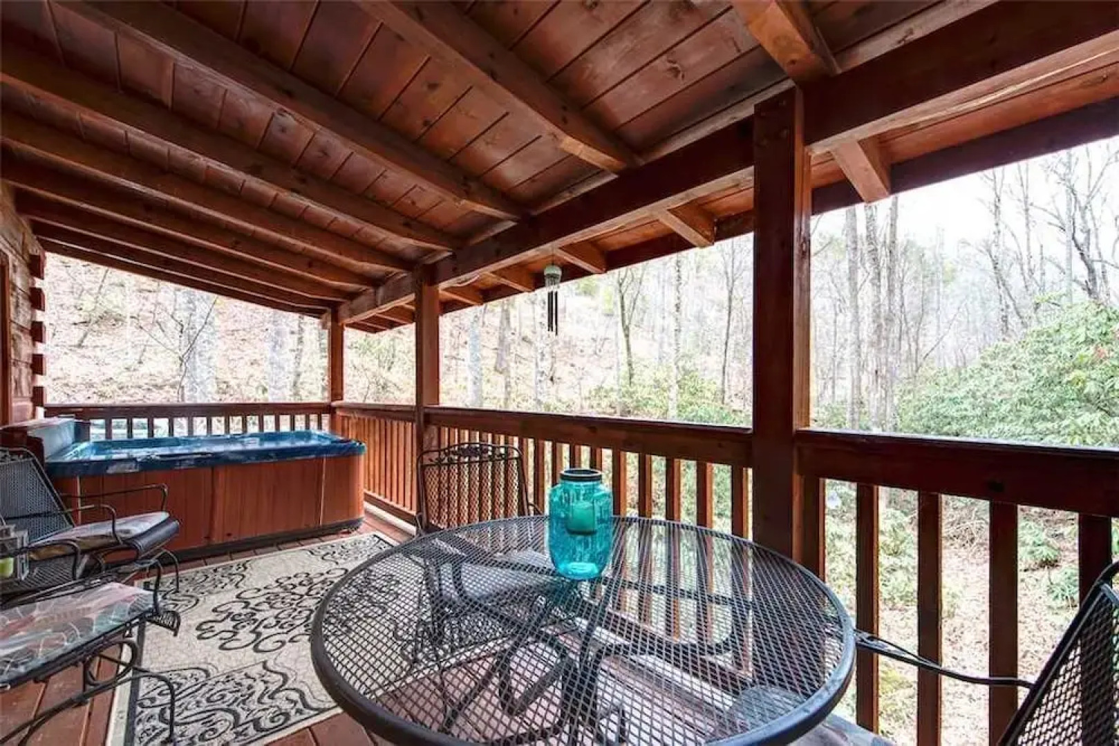 Wild at Heart 1 Bedroom Home with Hot Tub