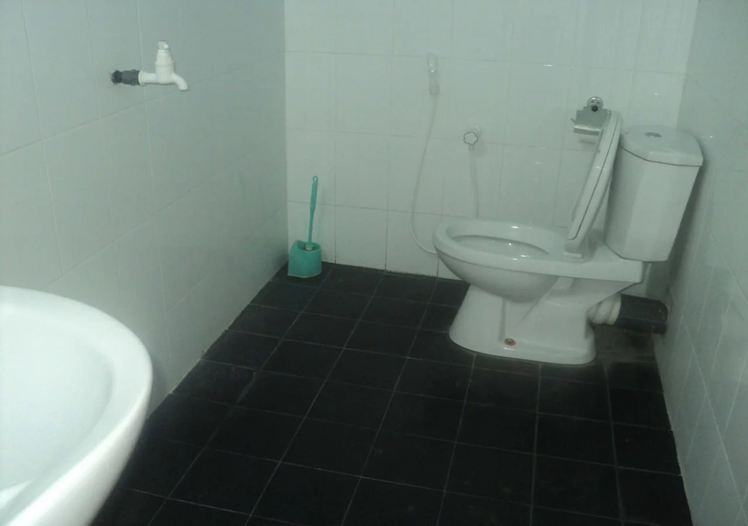 Puleys Balmoral Hotel and Rest House