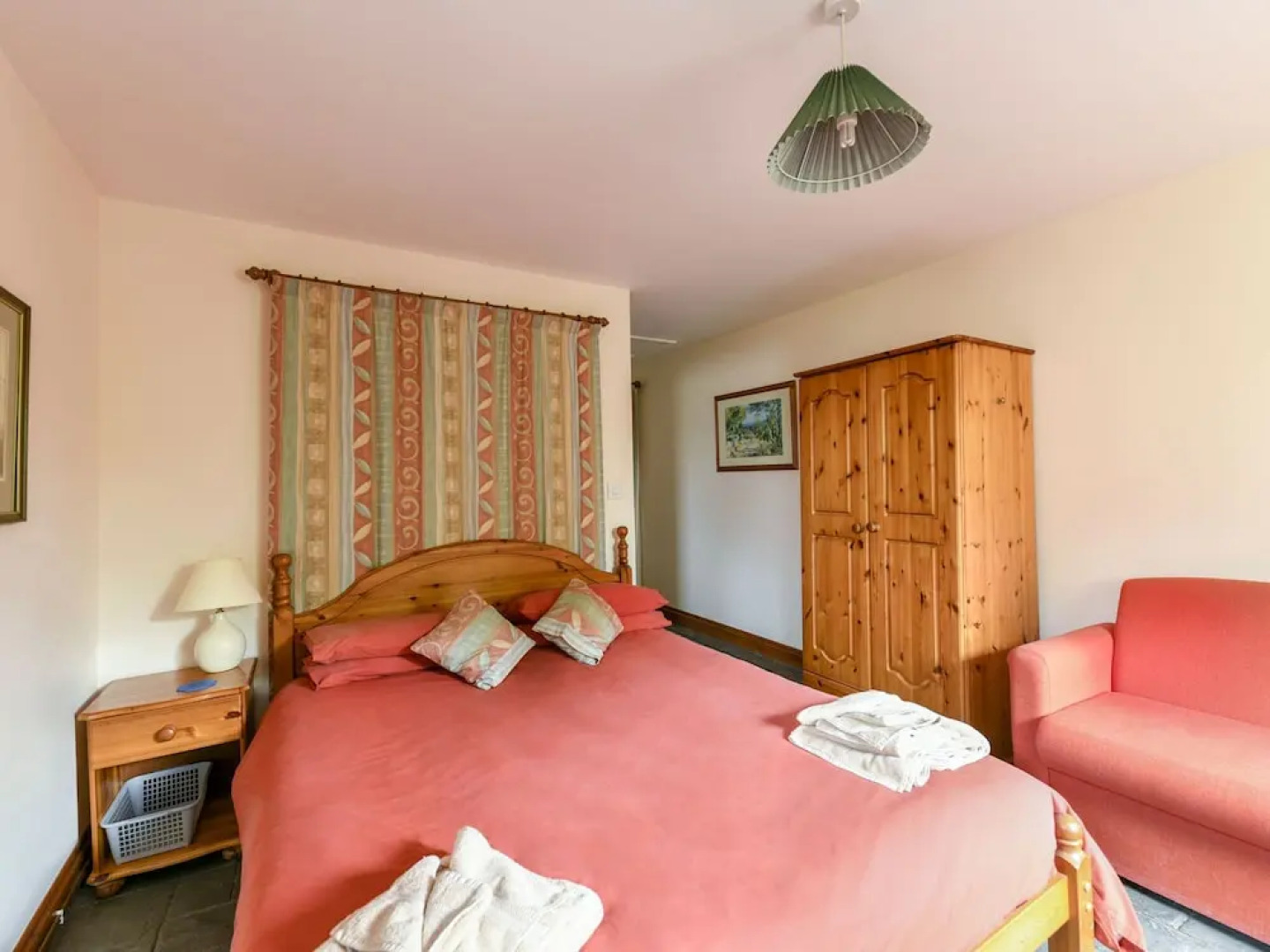 Lovely Holiday Home in Lydbury With Garden