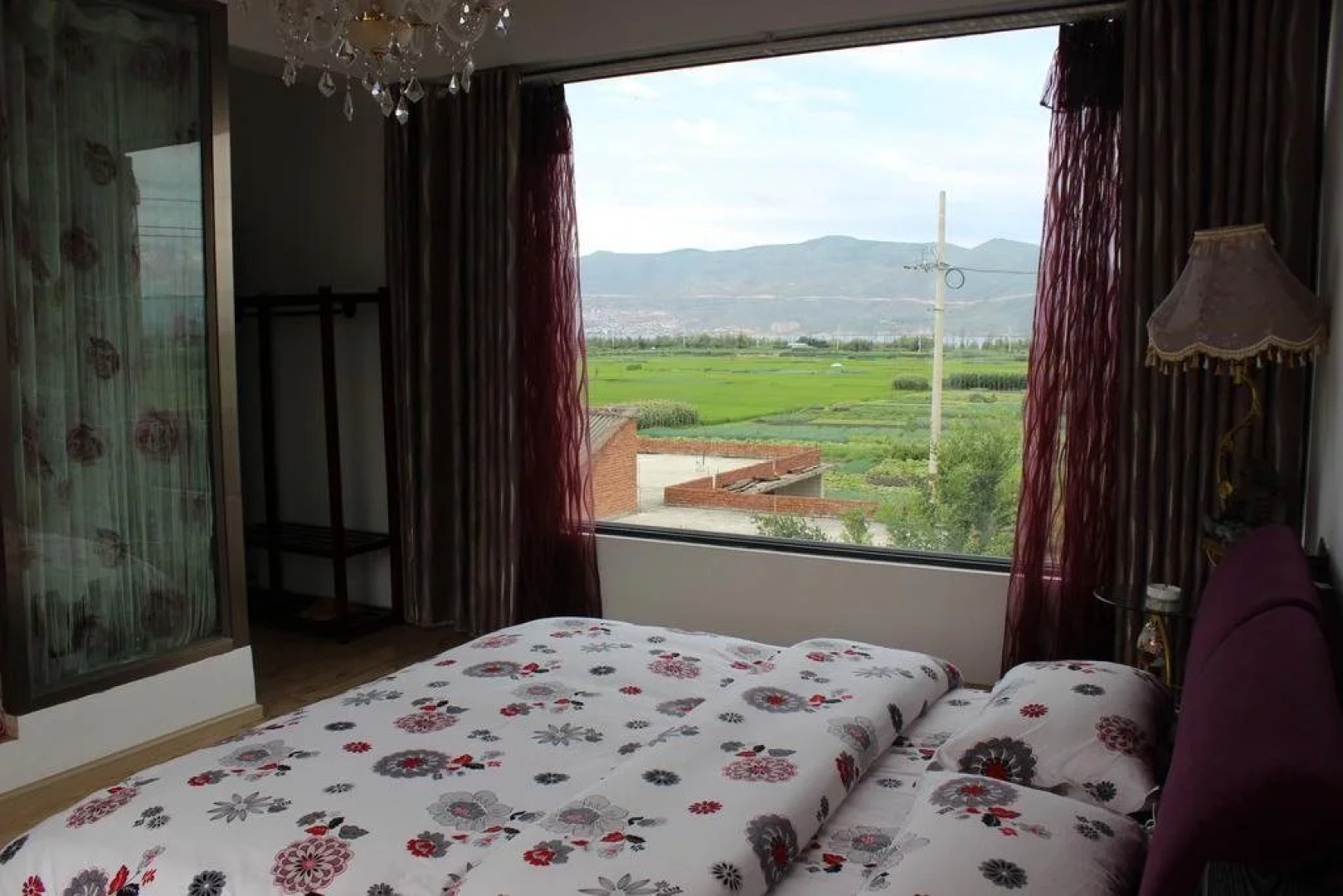 Erhai Lake Inn
