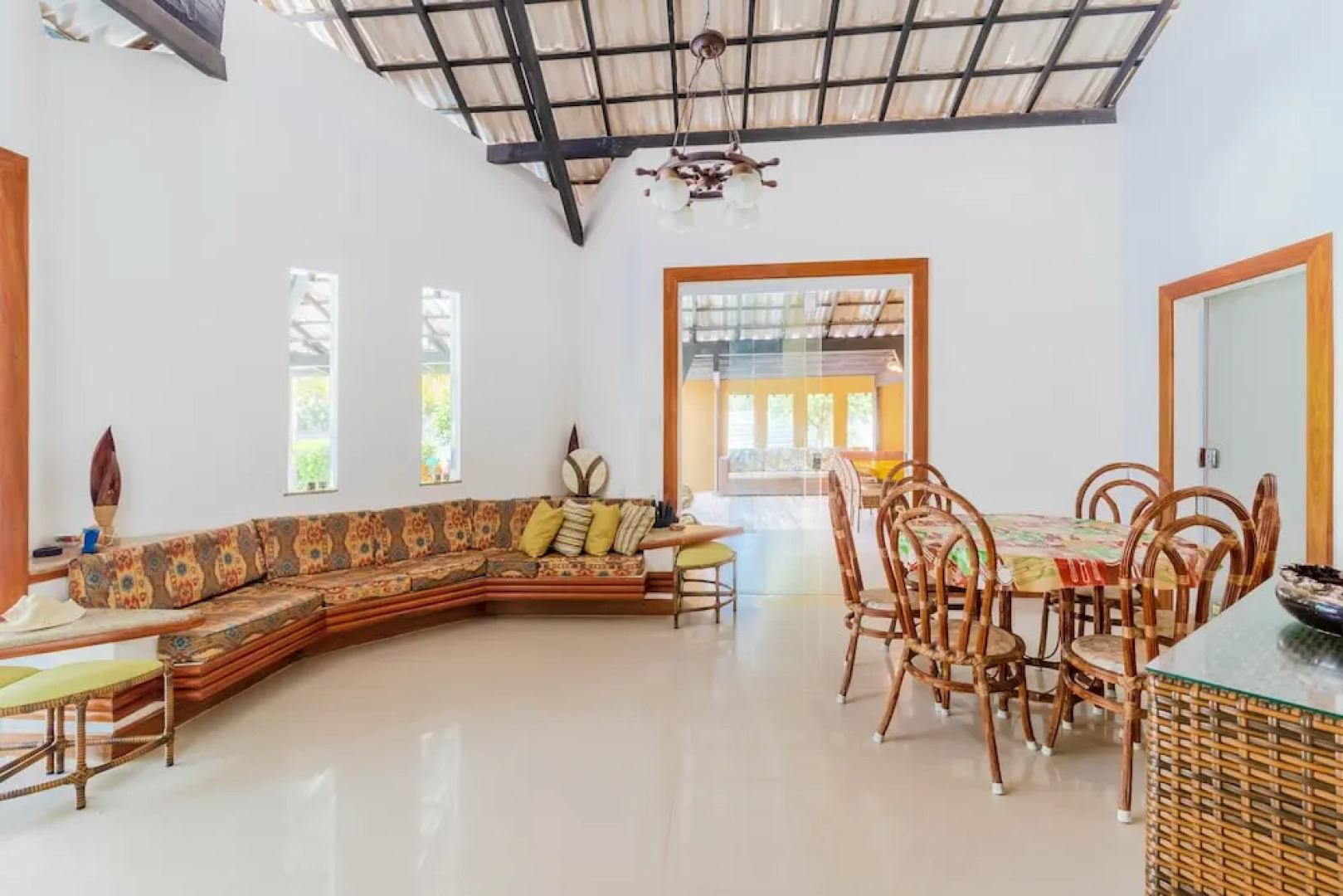 GB35 Ótima Casa 5 Quartos a 50m da Praia