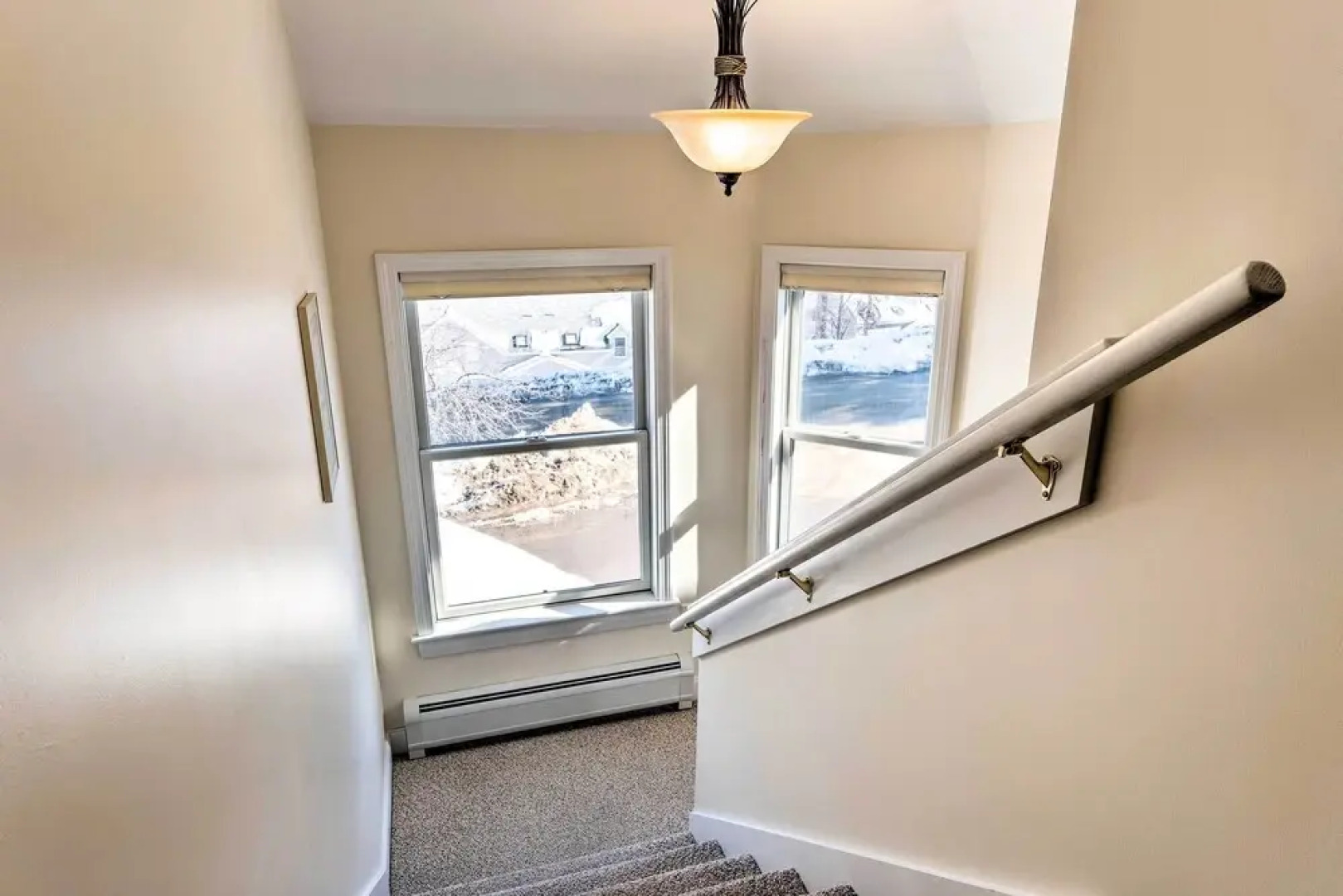 Bethel Townhome: 8 Mi to Sunday River Resort!