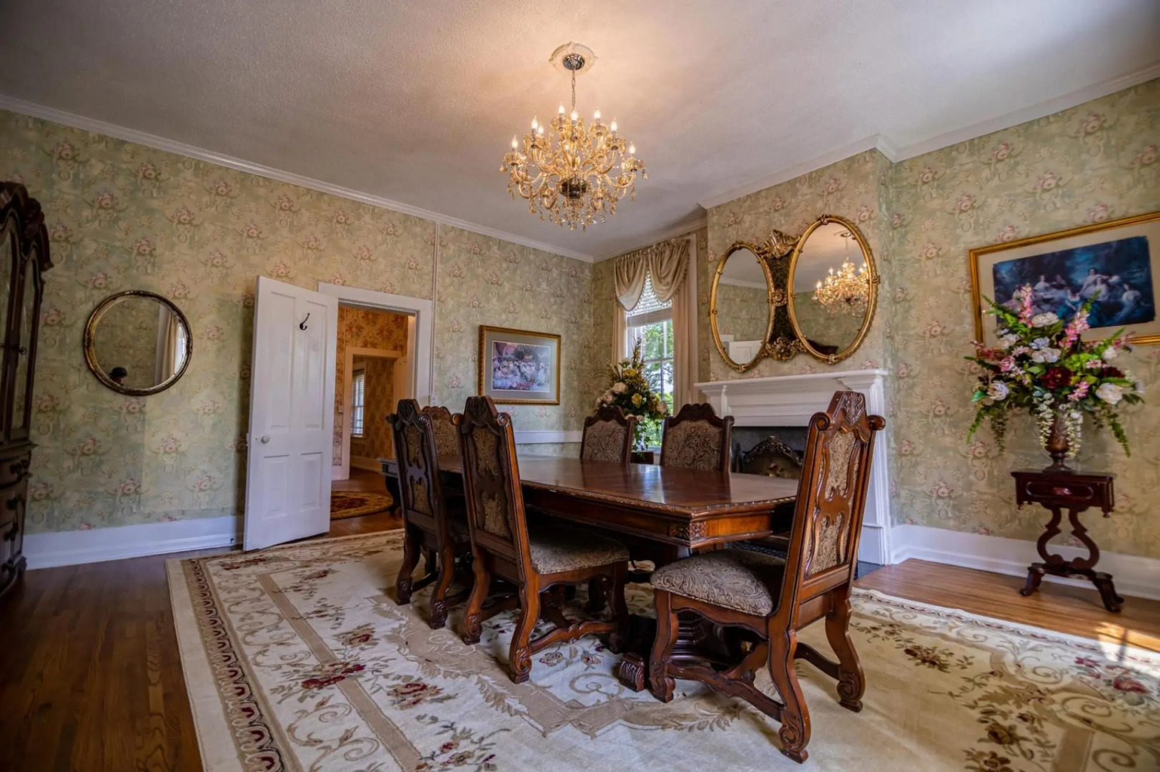 The Manor 1885 Altamont