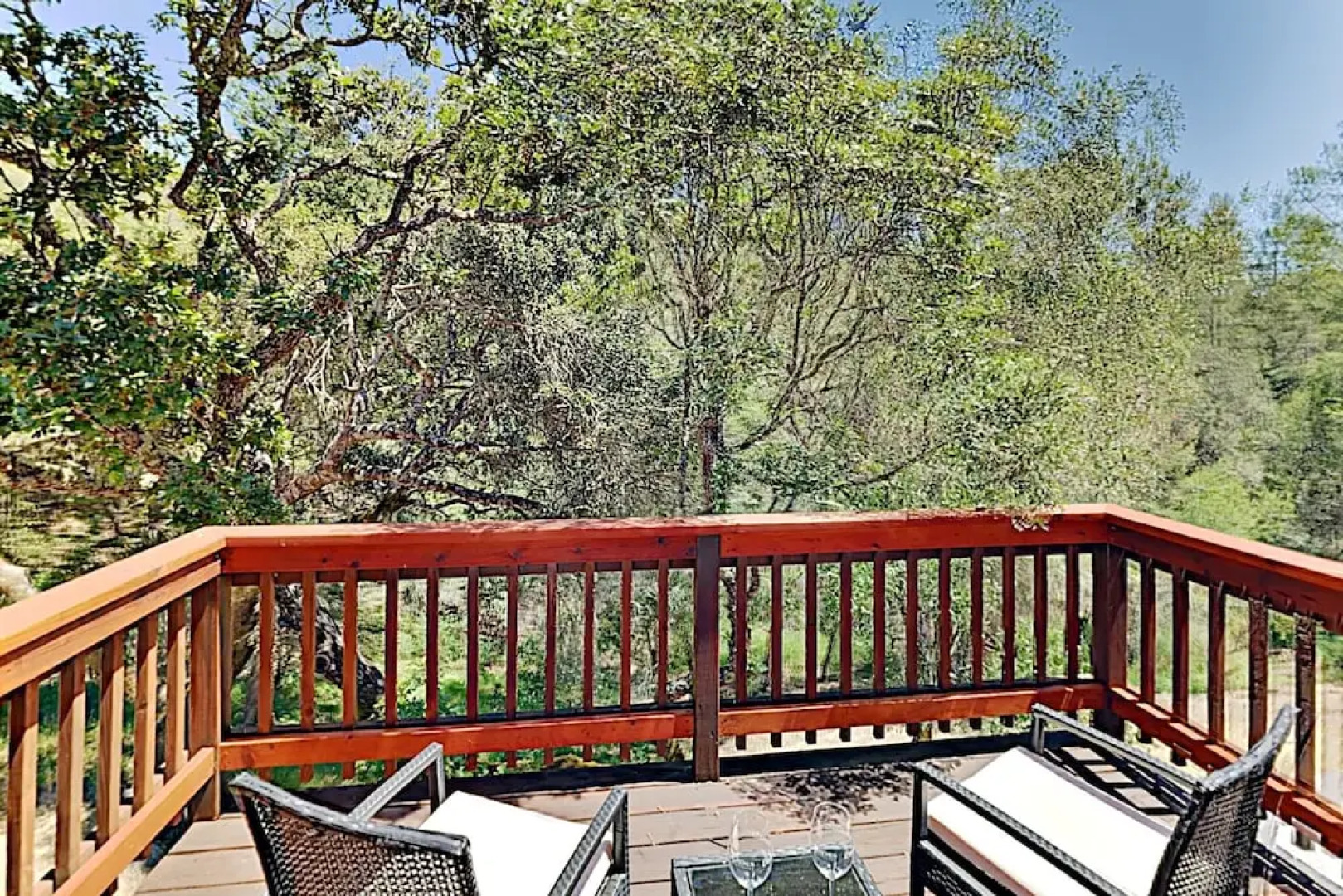 2600 Glen Ellen Home - 3 Br home by RedAwning