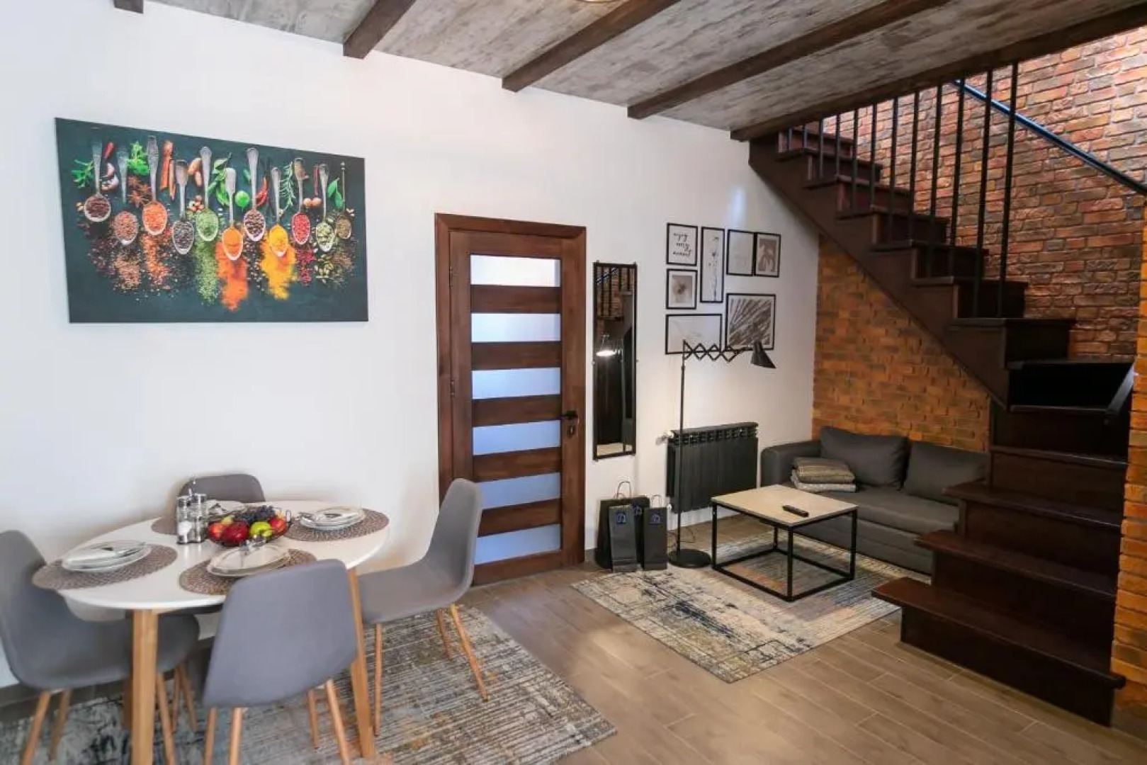 Morshyn Avenue Apartment