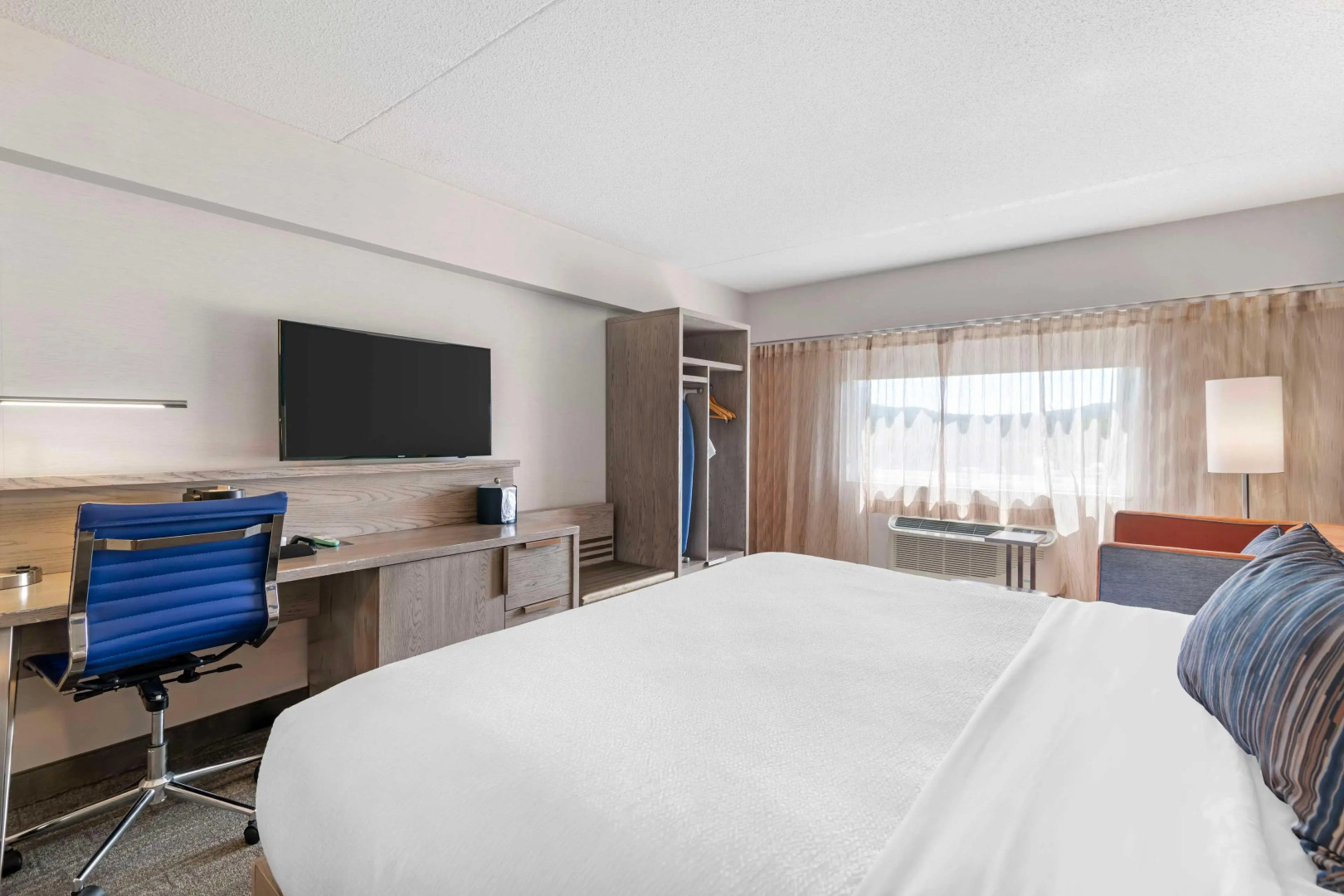 Best Western Plus Landmark Inn