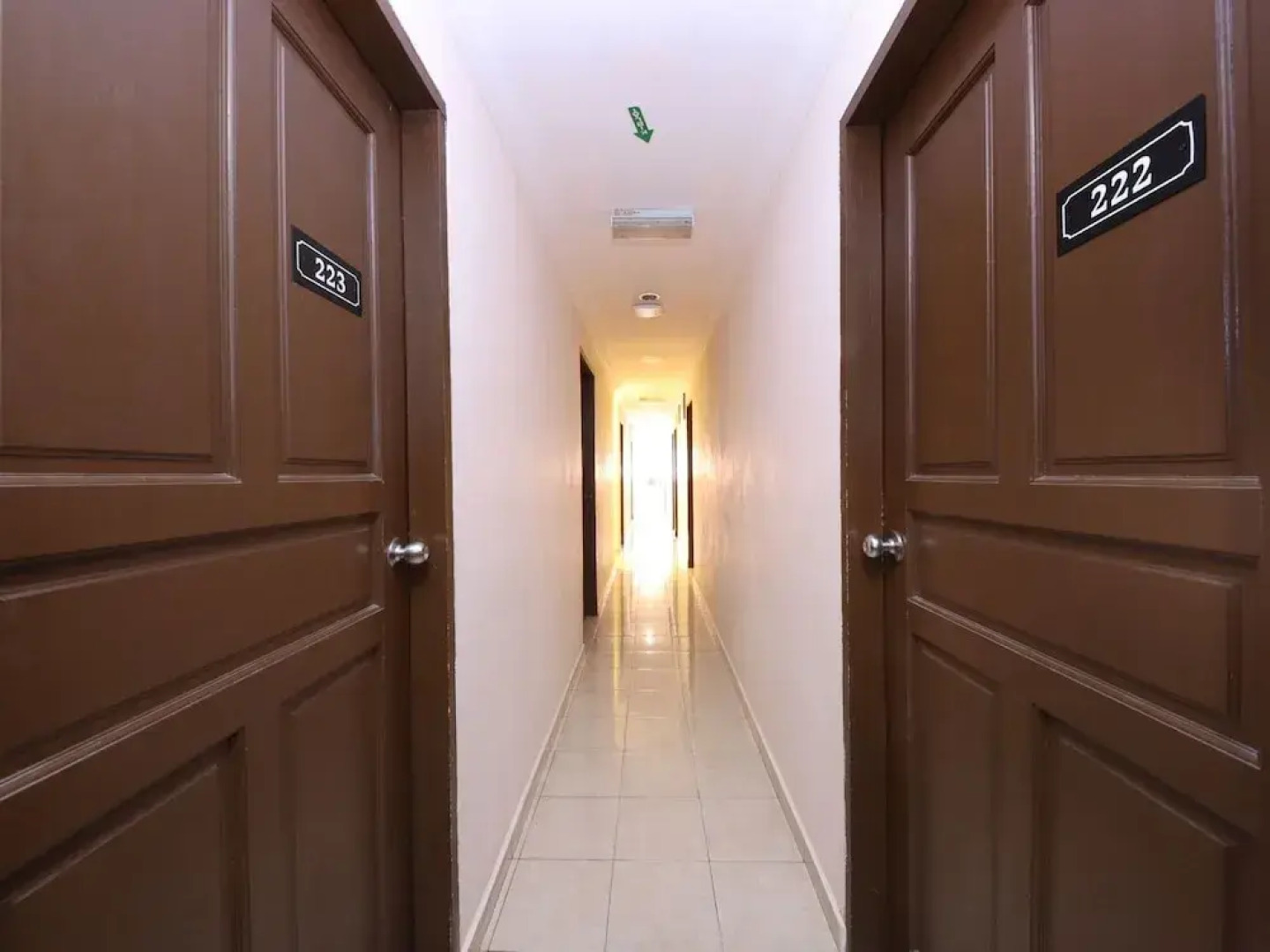 OYO 775 Hotel Sahara Inn