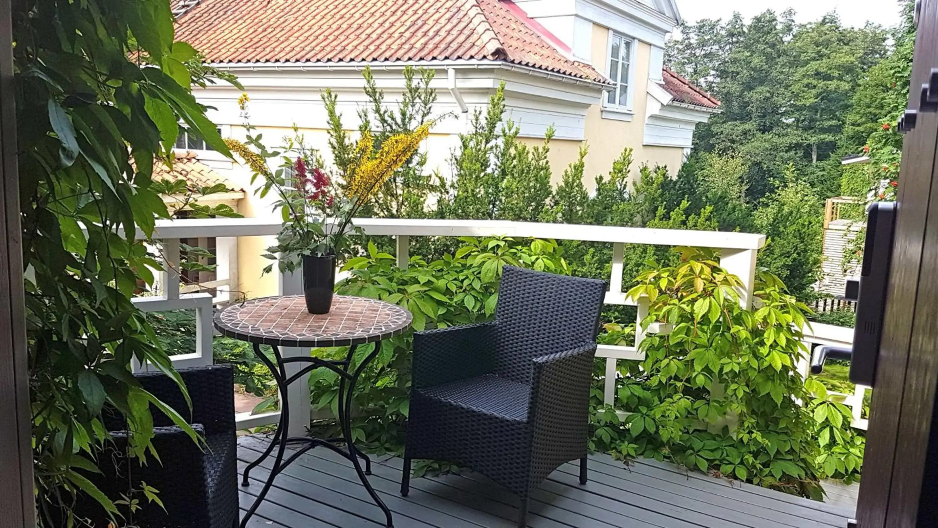 Theater and Beach Apartment