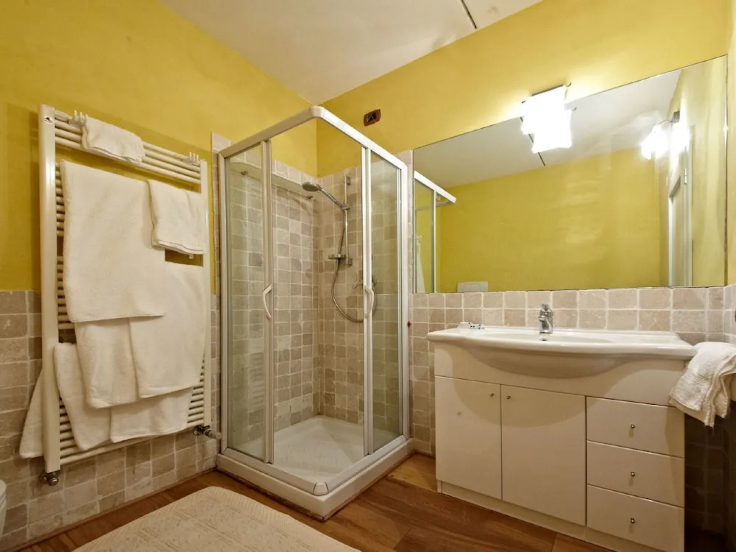 Cottage in Tuscany With Pool & Sauna