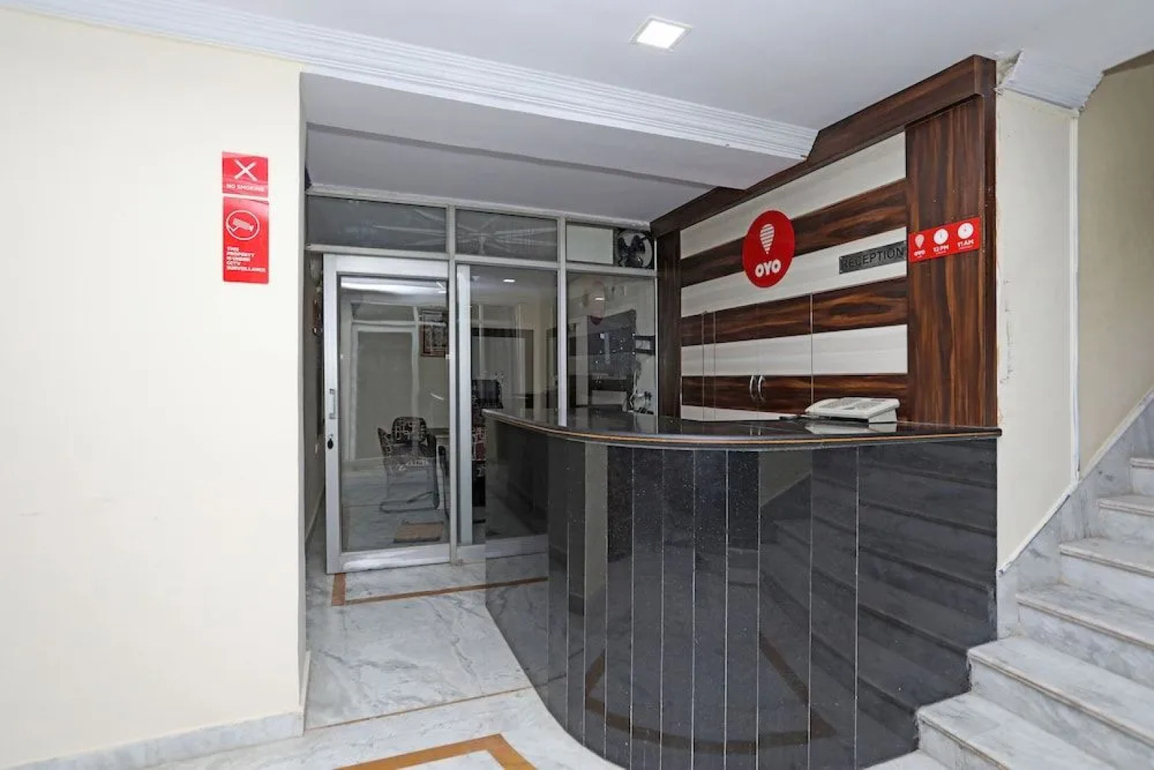 OYO 10413 Hotel Royal Plaza