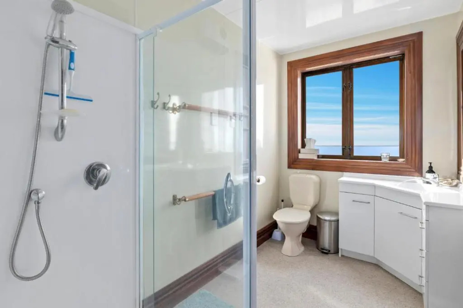 The Professor's Beach House - Brighton Holiday Home