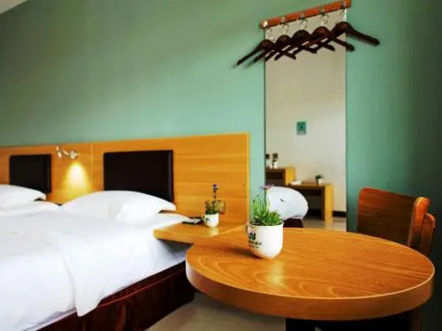 He Tu Traveling Hotel