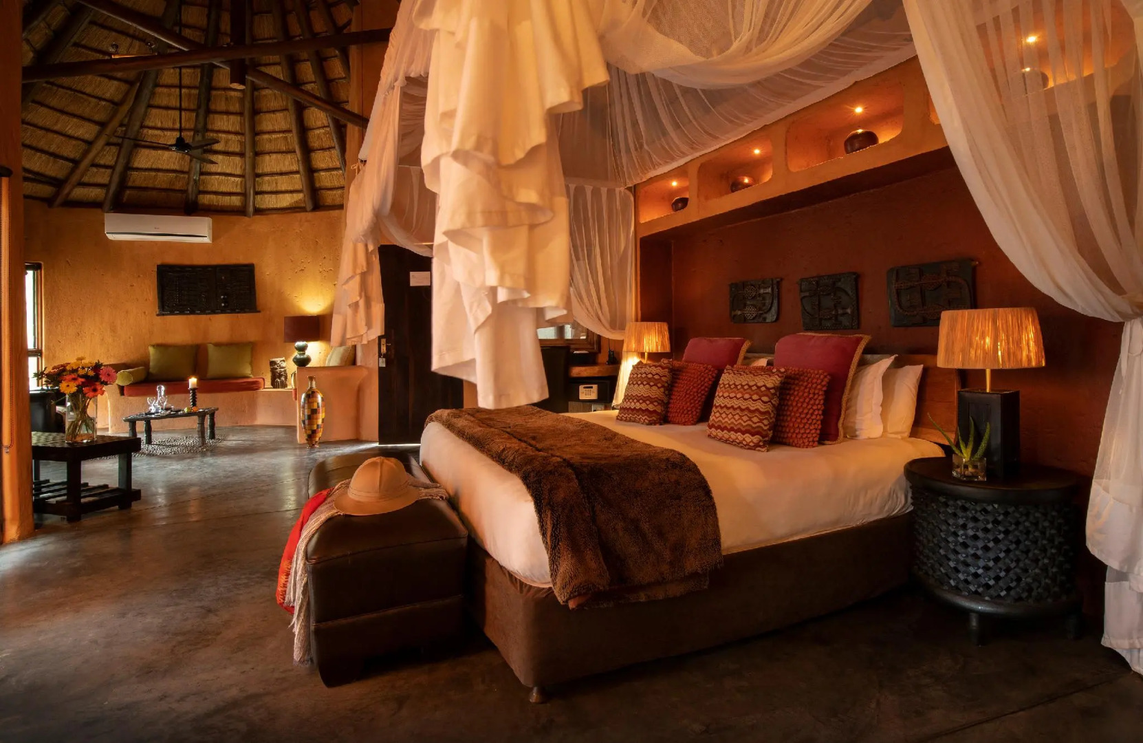 Pondoro Game Lodge  - Open to Kruger Park