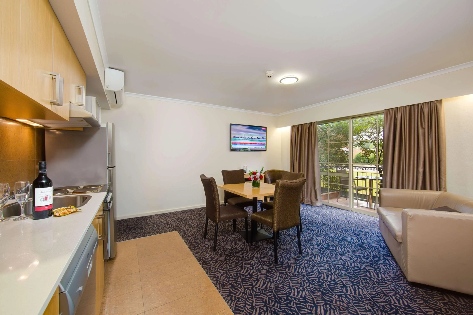 Best Western Plus Hovell Tree Inn