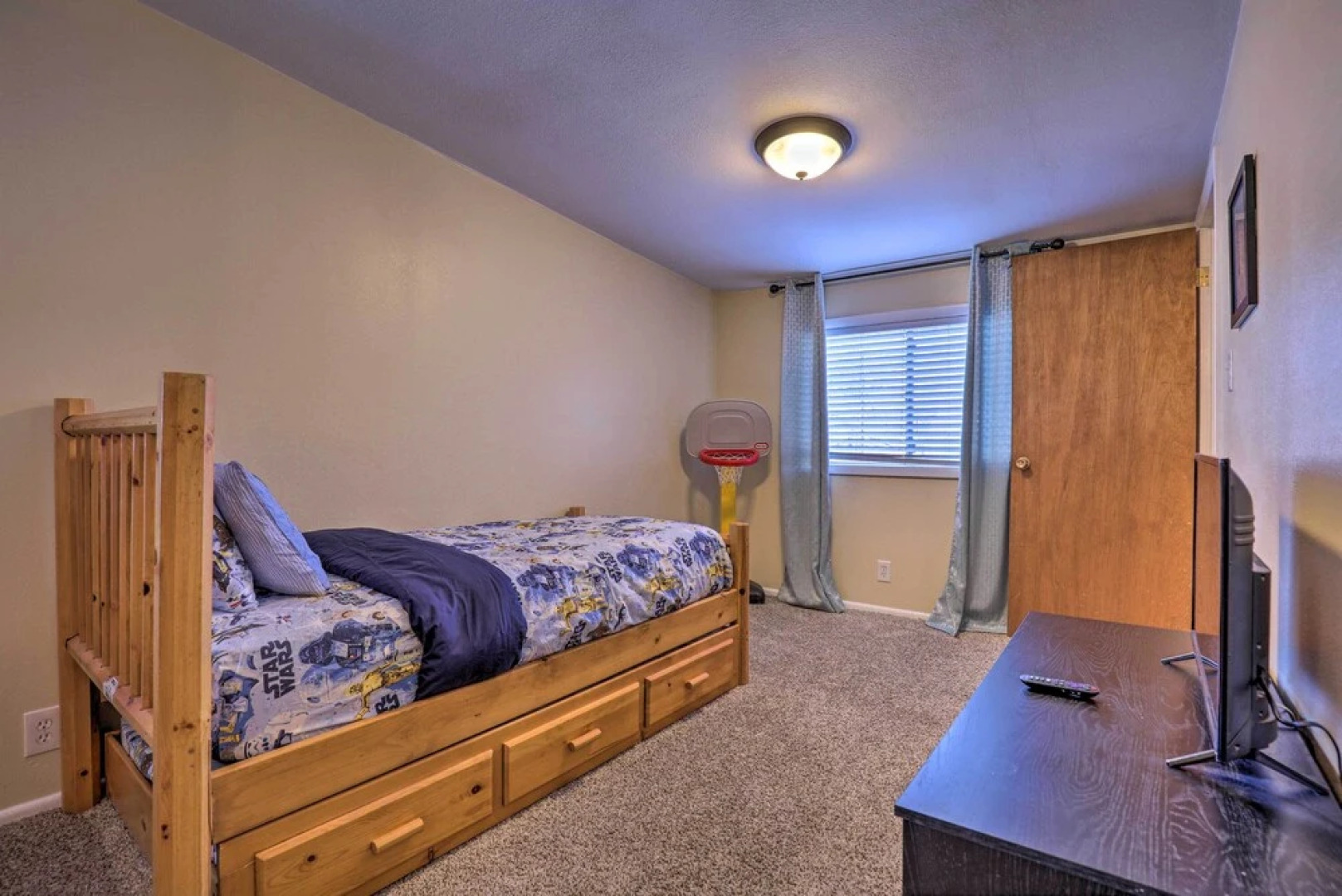 Downtown Cedar City House < 1/2 Mi to SUU Campus!